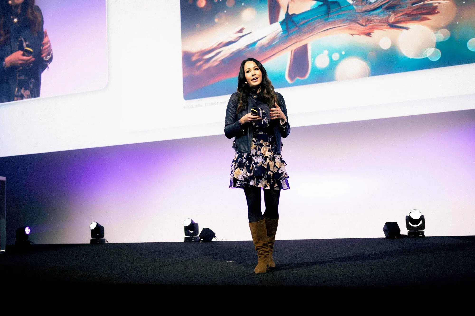 Yasmin Weiß auf der Bühne bei einer Keynote